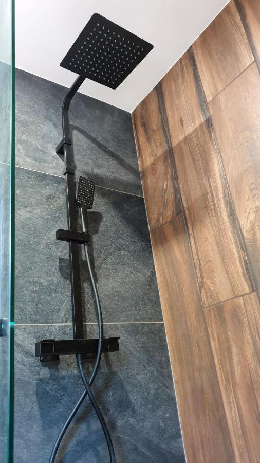 Gary Suite - Studio Cosy, Spa Et Jardin Privatif A 4 Min De Cambrai Awoingt Zewnętrze zdjęcie